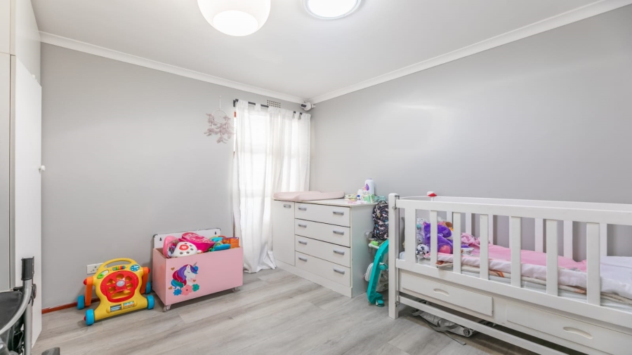 To Let 3 Bedroom Property for Rent in Edgemead Western Cape